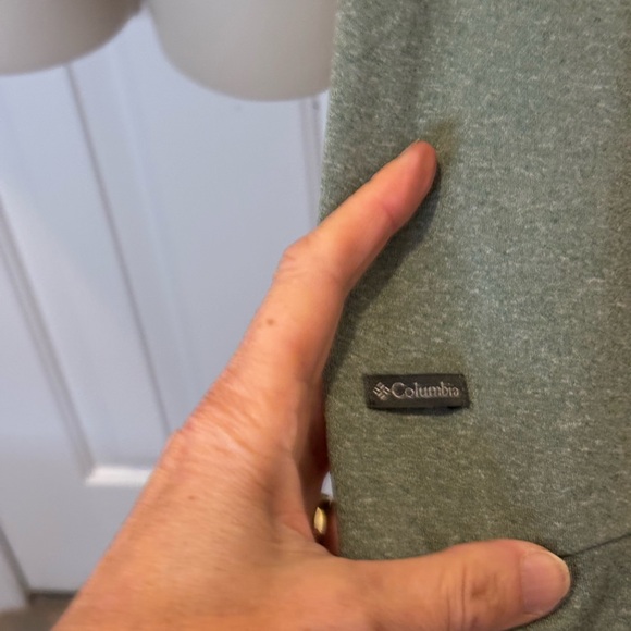 Columbia light green jacket size medium with zipper - Picture 4 of 4